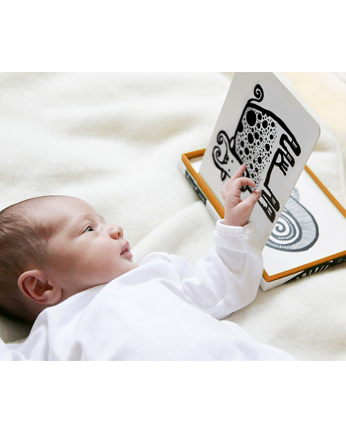 Wee Gallery Art Cards - Farm Animals (black and white so newborns can see them) Newborn Toys_
